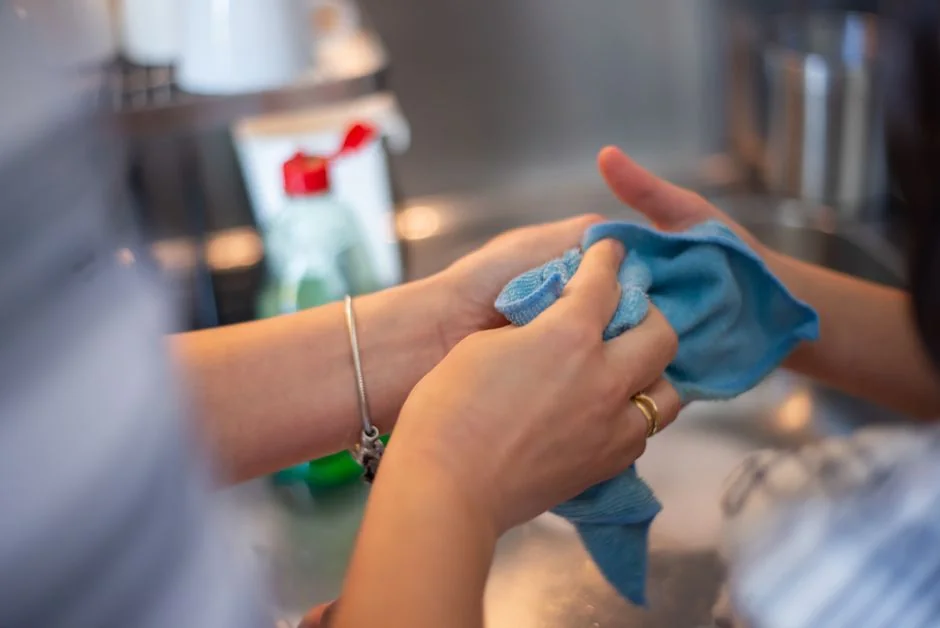 creative Cleaning time 🧼🤚 -- Thanks for visiting! Donations help & motivate me to keep uploading more 📸s. Even a buck or two helps. ➡️ https://www.buymeacoffee.com/uniqueton Found my photos useful? feel free to contact me about anything at email: uniquetonshots@gmail.com IG: @uniquetonshots
